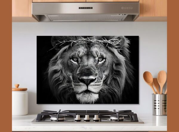 Close-Up Of Lion_s Face With Intense Gaze And Thorns - Image 10
