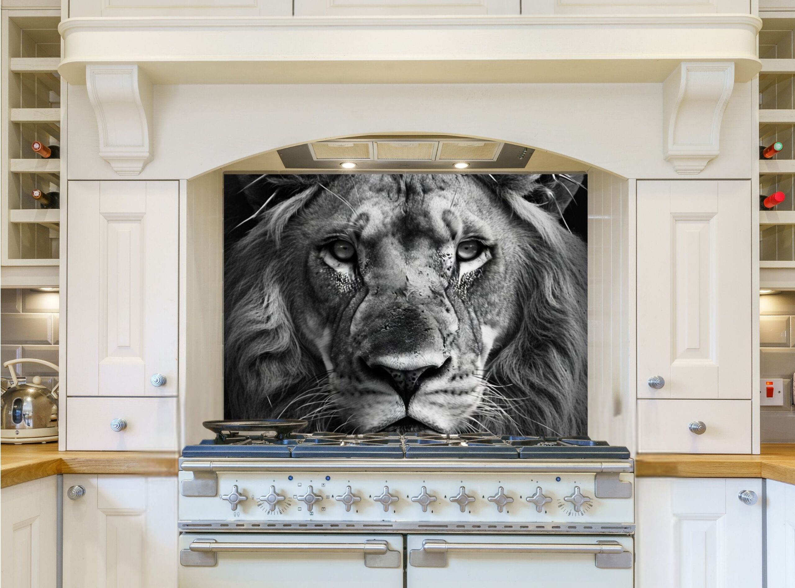 Intense Close-Up Of A Lion_s Face With Dramatic Thorns - Image 7